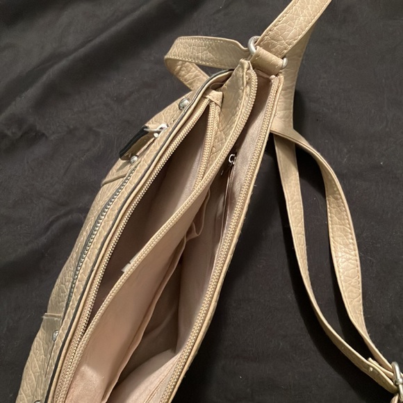 Jaclyn Smith purse - Tan, 3 pockets, 11”x5”x7” - Picture 6 of 12